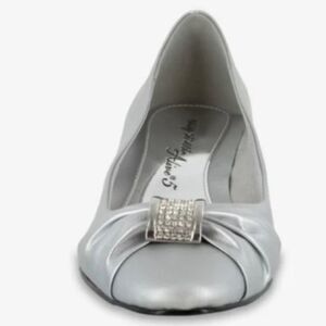 Easy Street Eloise Dressy Pump, Silver, Size 9.5, NWOT